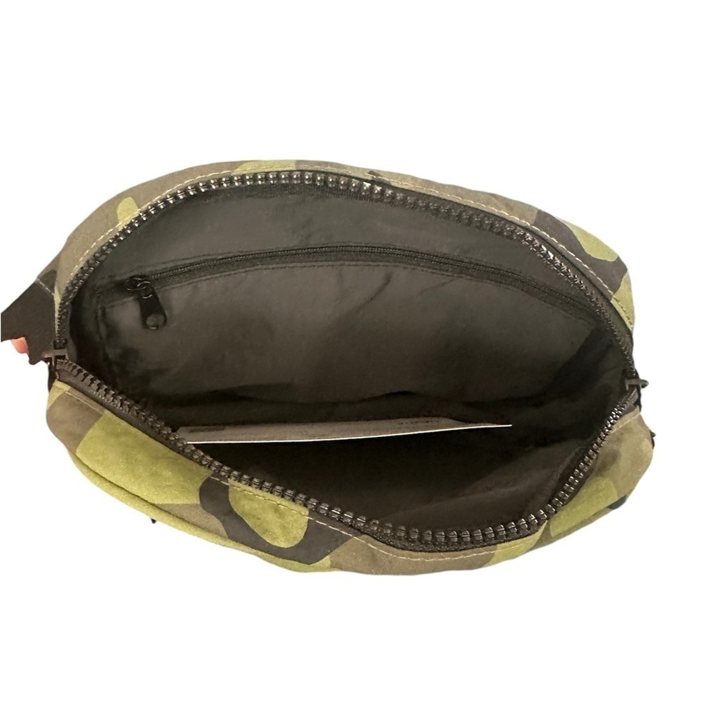 Aloha Camo Hip Pack - Picture 4 of 9